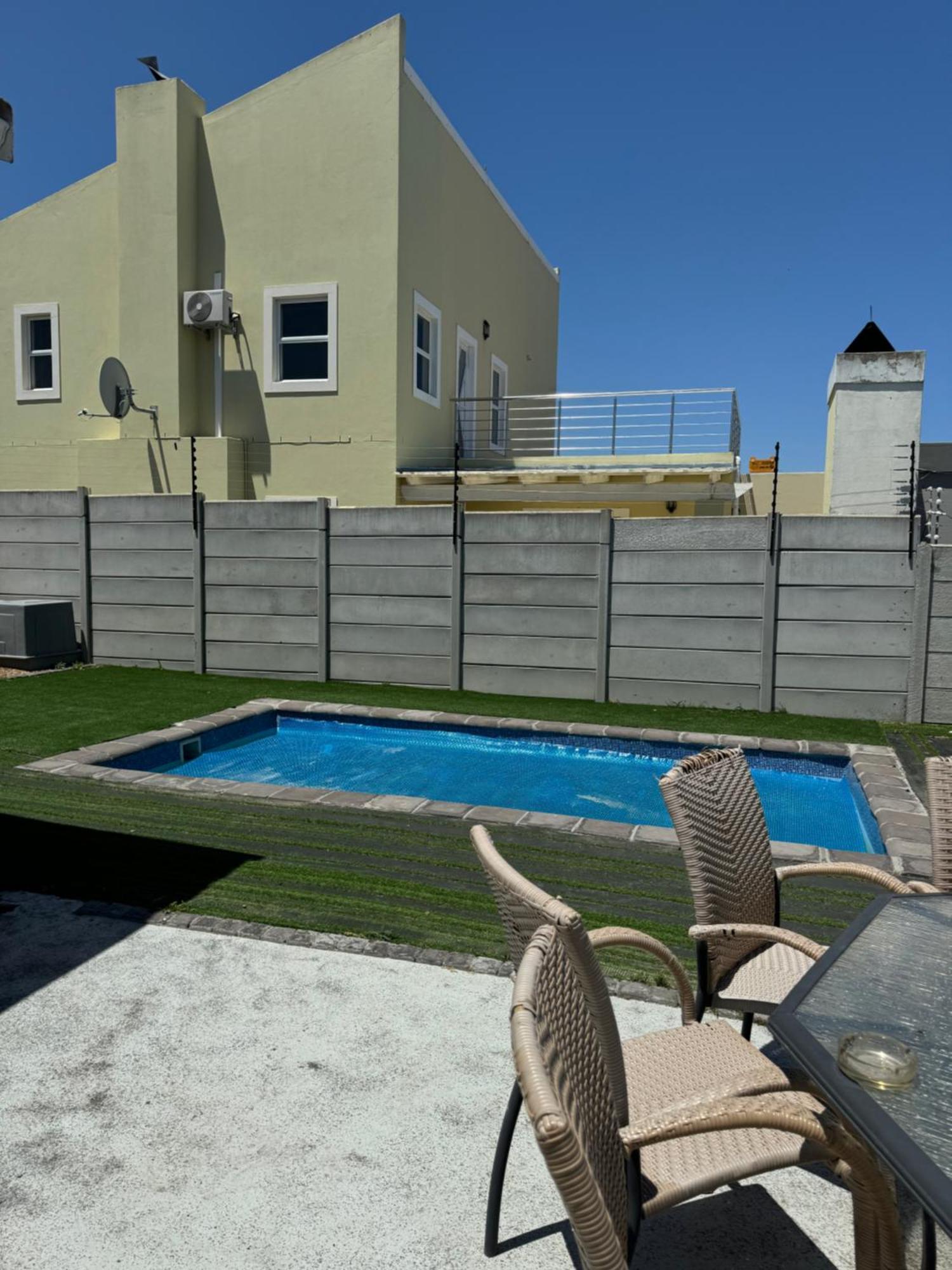 Blue Lily Haven Self Catering Appartement Kaapstad